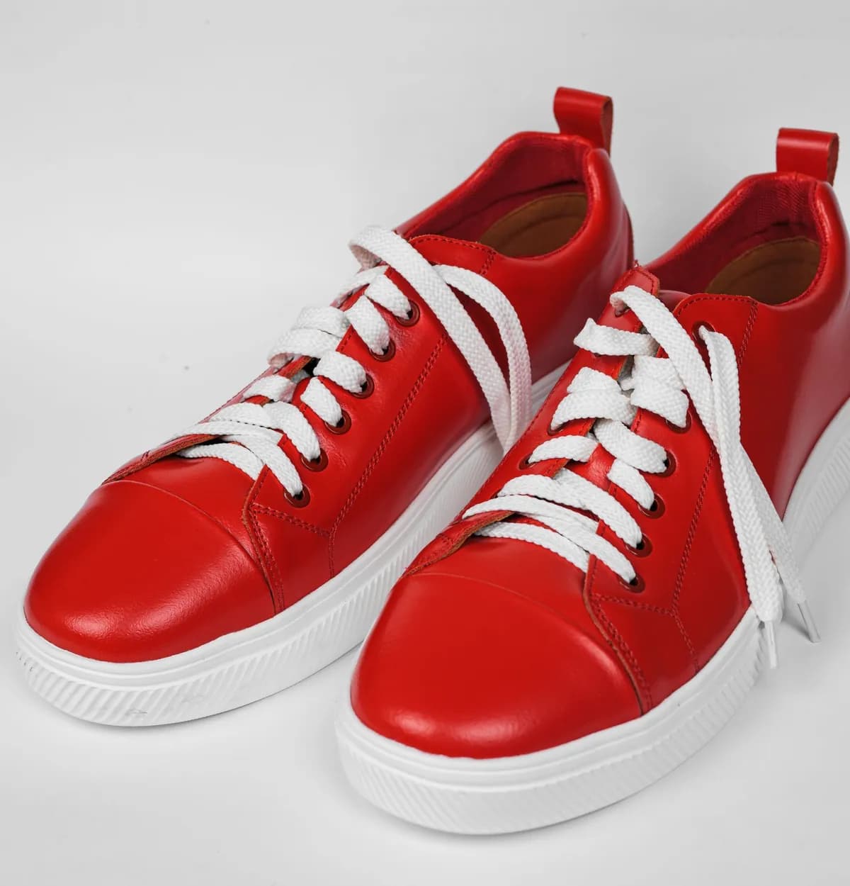 Sneakersy skórzane Court — Czerwony
